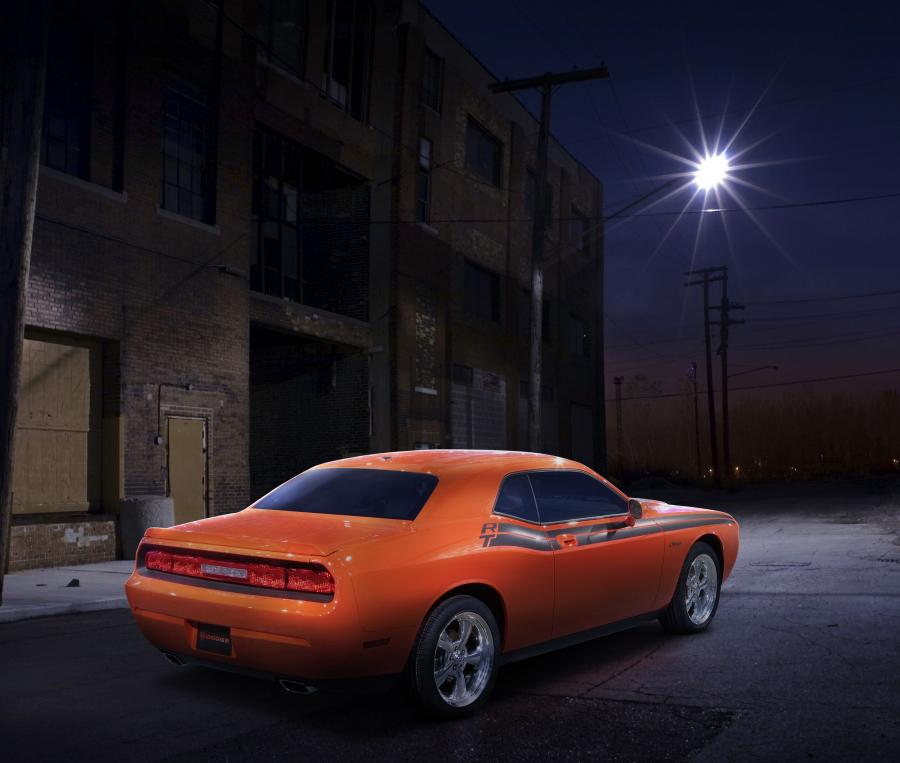  Dodge Challenger R/T Classic 2009 года  (фото 4 из 6)